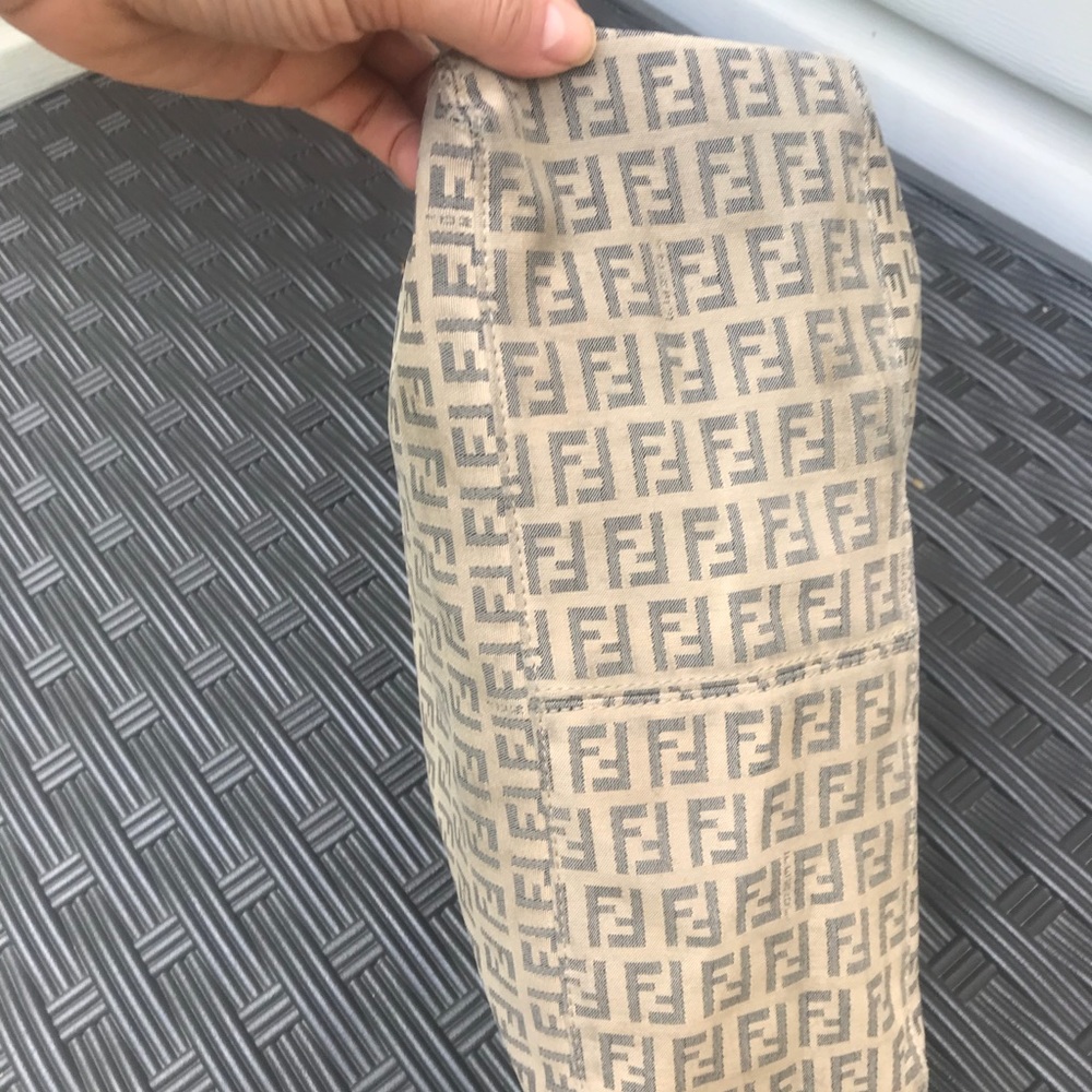 100% Auth Fendi Zucca Tote - Picture 3 of 8